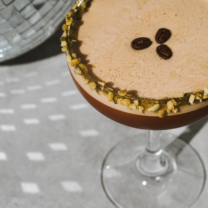 Espresso Martini neu entdecken: 4 kreative Cocktail-Rezepte mit Kaffee